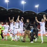Les joueurs du FC Sion célèbrent leur victoire avec le Gradin Nord.